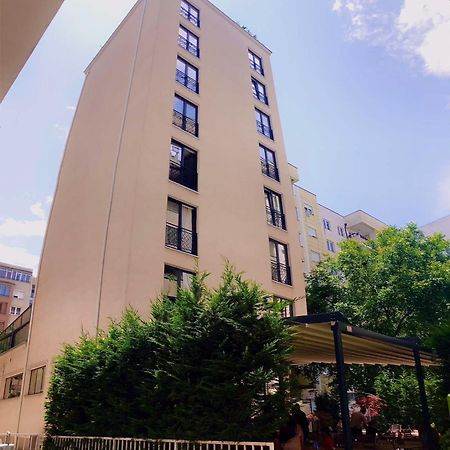 Qama Hotel Pristina Exterior foto